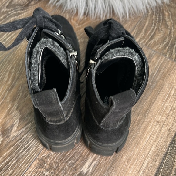 Blondo Black Combat Moto Boots with Rugged Sole - Picture 10 of 14